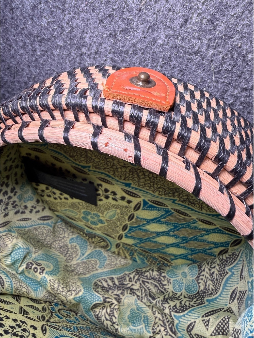 Round multicolor Rattan Handbag - Picture 3 of 11